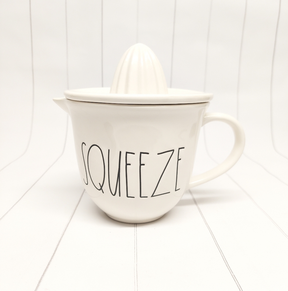 Rae Dunn SQUEEZE Citrus Juicer